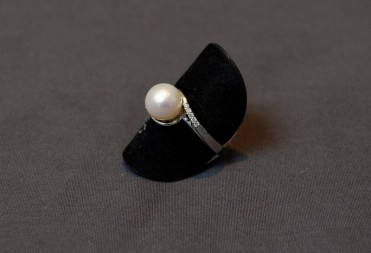 Anello con perla